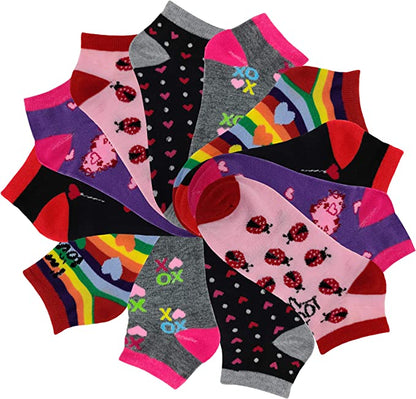 Lightweight no-show socks for women in heart print
