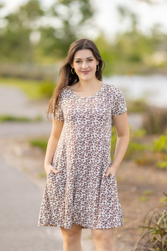 Women Short Sleeve Spotted Pattern Leopard Swing T-Shirt Dress